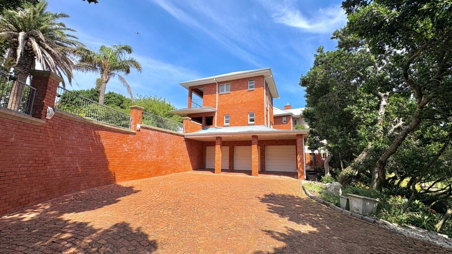 6 Bedroom Property for Sale in Lovemore Park Eastern Cape
